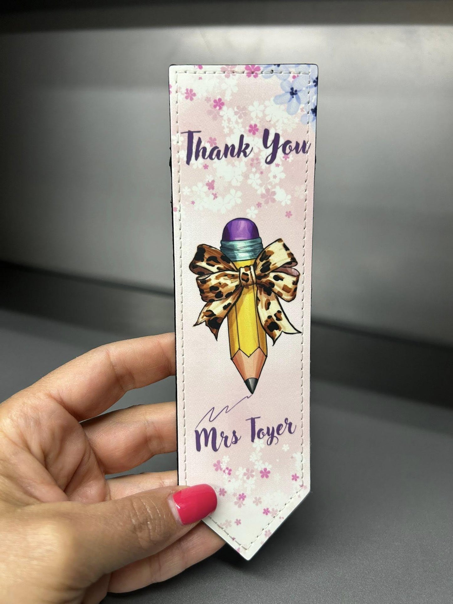 Personalized Faux Leather Teacher Bookmark: Elegant End-of-Year Gift